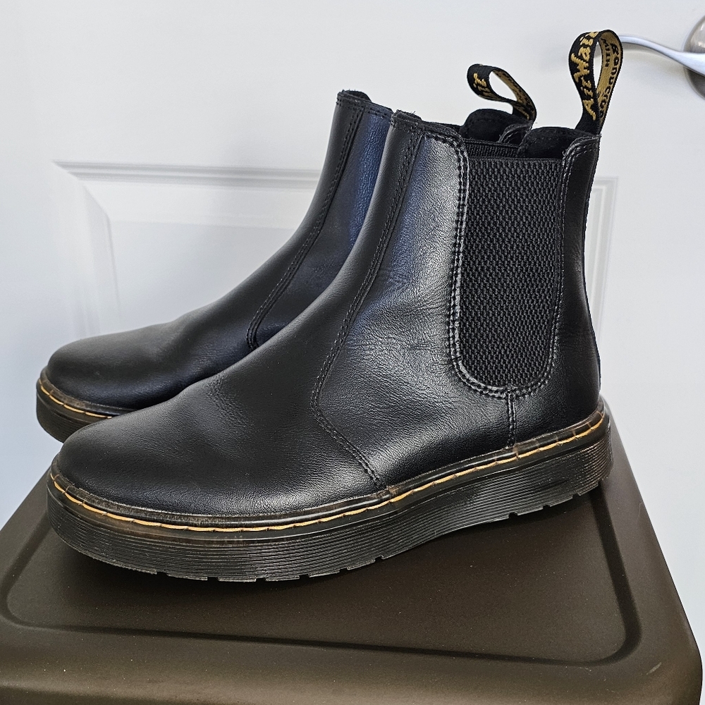 Dr. Martens Dorian Chelsea Boots Black Leather Pull On Women's Size 7 EU 38
